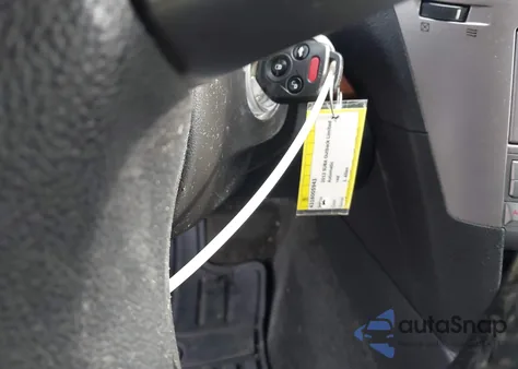 2013 Subaru Outback 2.5I Limited z USA, uszkodzony, nr VIN 4S4BRBKC0D3253353